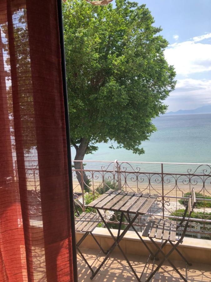 Palio Beach House Palaiontsiflikion Exterior photo