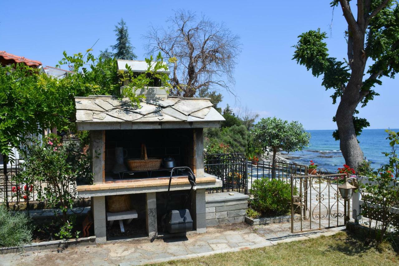 Palio Beach House Palaiontsiflikion Exterior photo